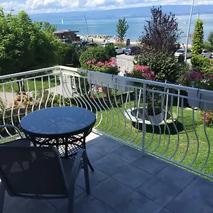 villa-maxilly.hotels-rhonealpes.com/